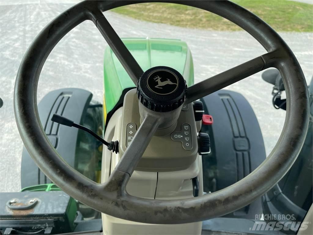 John Deere 8245R 曳引機