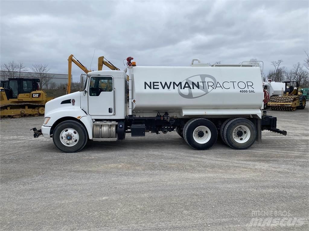 Kenworth T300 水車