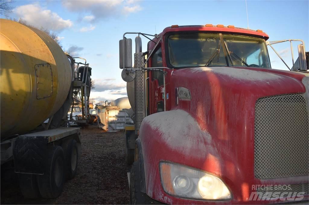 Kenworth T440 混凝土車