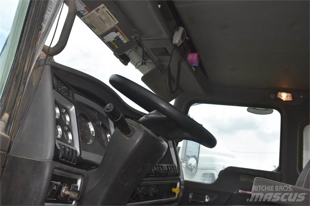 Kenworth T440 混凝土車