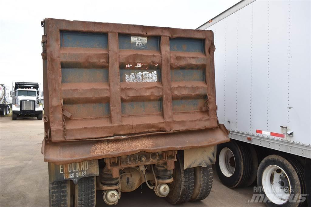 Kenworth T600 傾卸式卡車