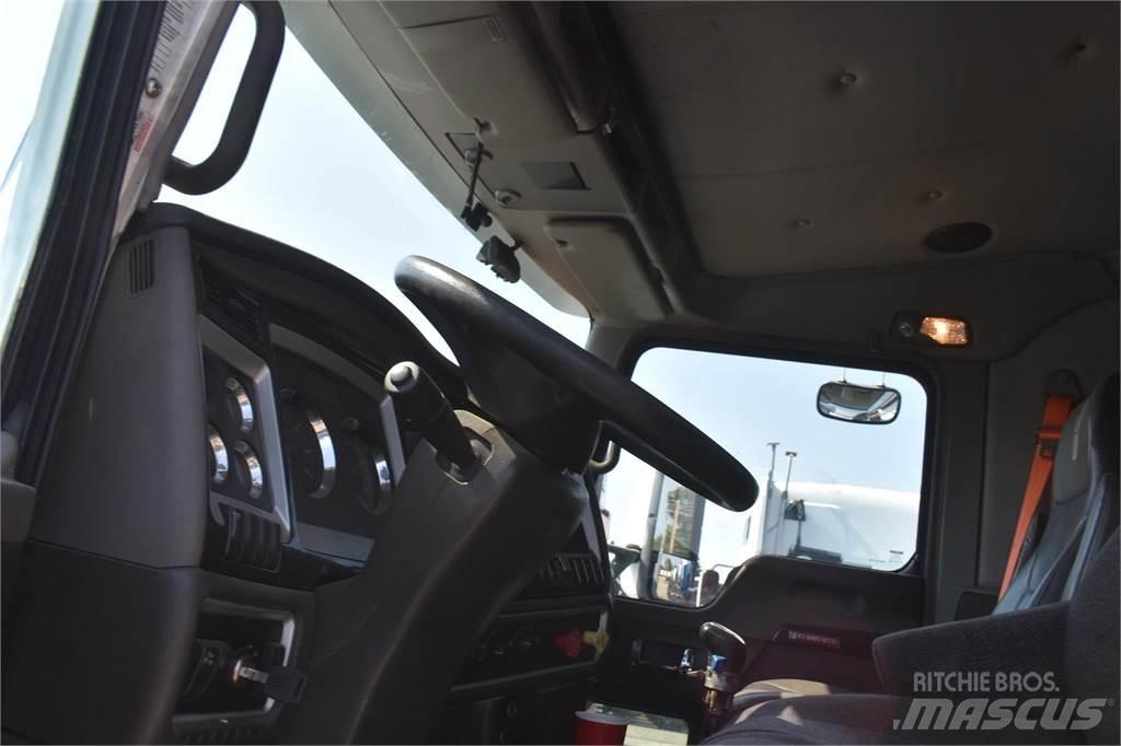 Kenworth T660 傾卸式卡車