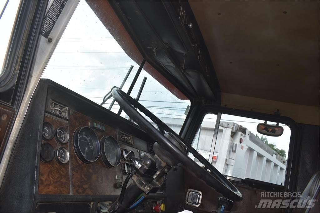 Kenworth T800 傾卸式卡車