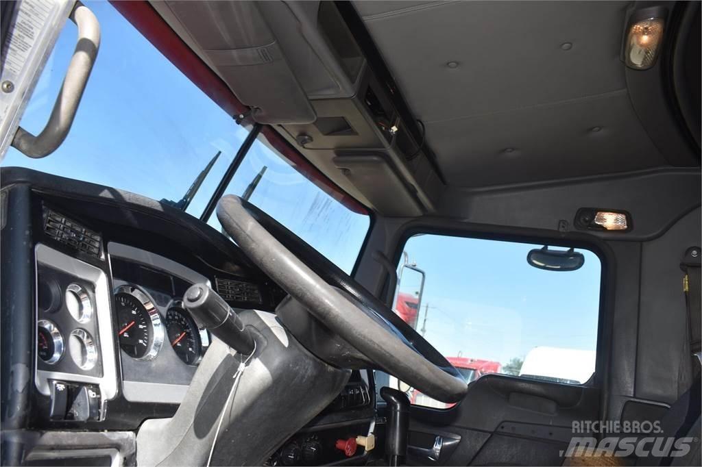 Kenworth T800 起重機卡車