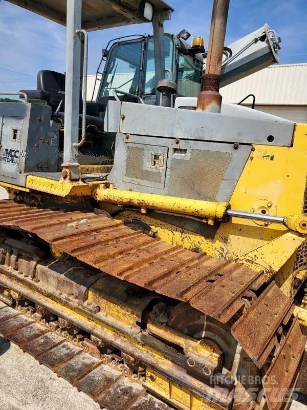 Komatsu D38P-1 LGP 履帶推土機