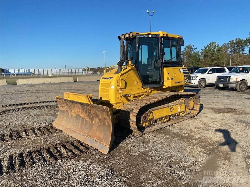 Komatsu D39PX-24 履帶推土機