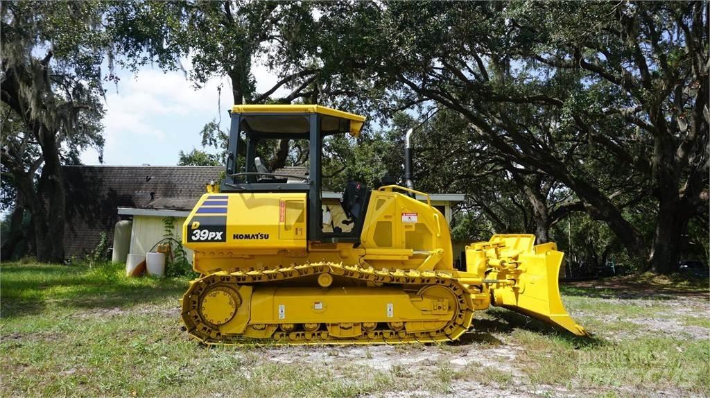Komatsu D39PX-24 履帶推土機