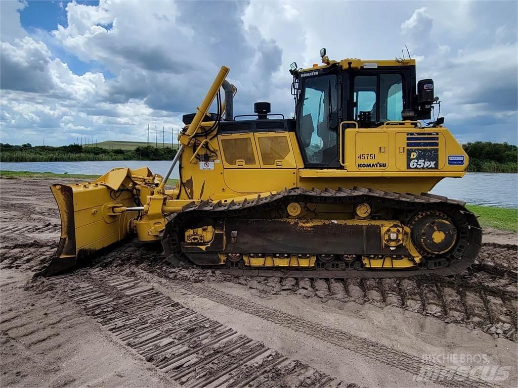 Komatsu D65PX-18 履帶推土機