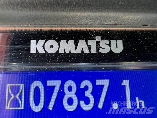 Komatsu D65PX-18 履帶推土機