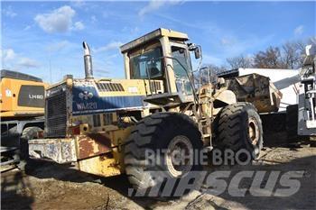 Komatsu WA420 輪胎式裝載機