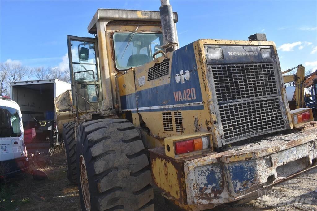 Komatsu WA420 輪胎式裝載機