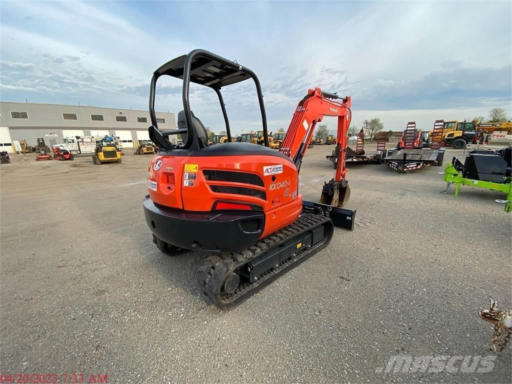 Kubota KX040-4 小型挖土機/掘鑿機<7t(小型挖掘機)