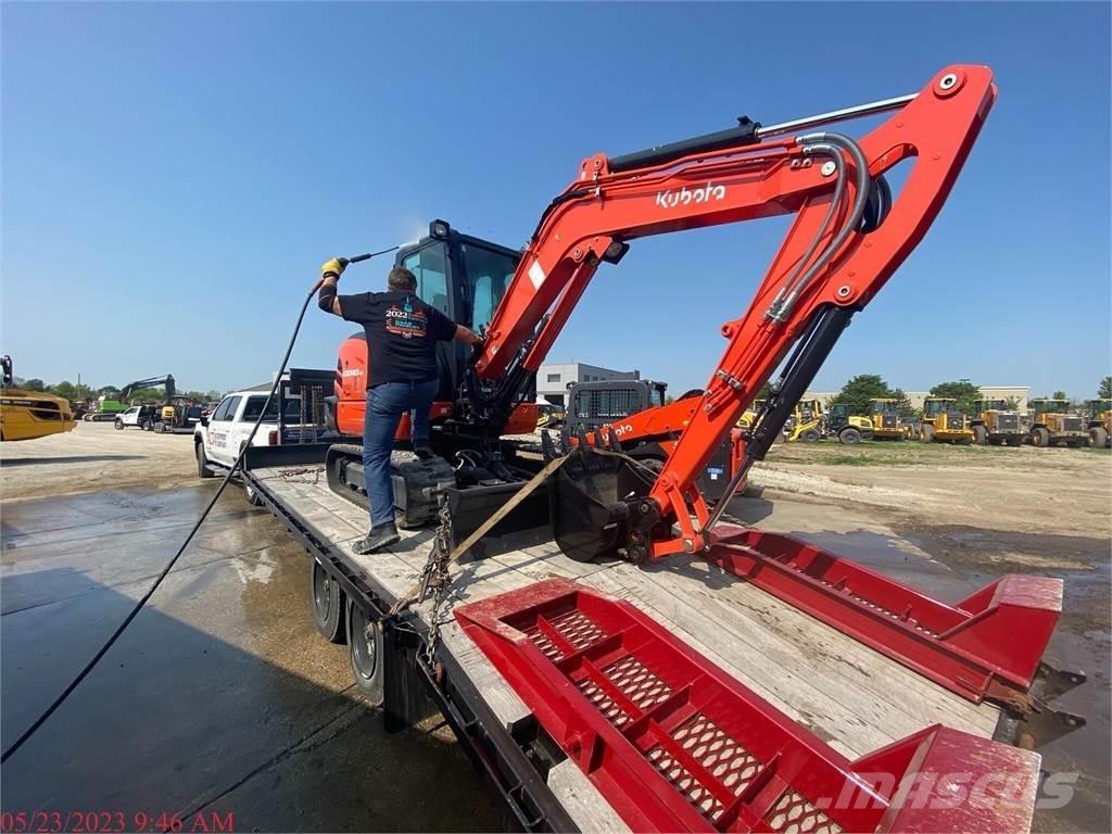 Kubota KX040-4 小型挖土機/掘鑿機<7t(小型挖掘機)