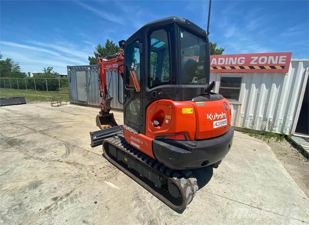 Kubota KX040-4 小型挖土機/掘鑿機<7t(小型挖掘機)