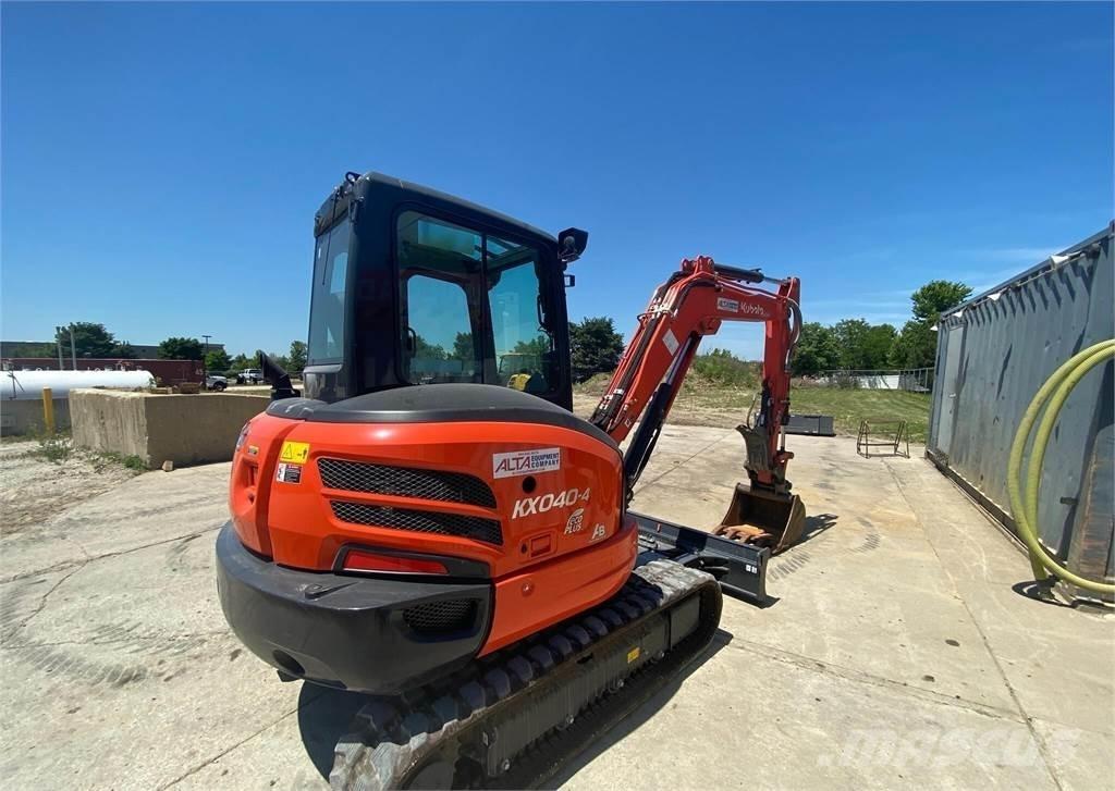 Kubota KX040-4 小型挖土機/掘鑿機<7t(小型挖掘機)
