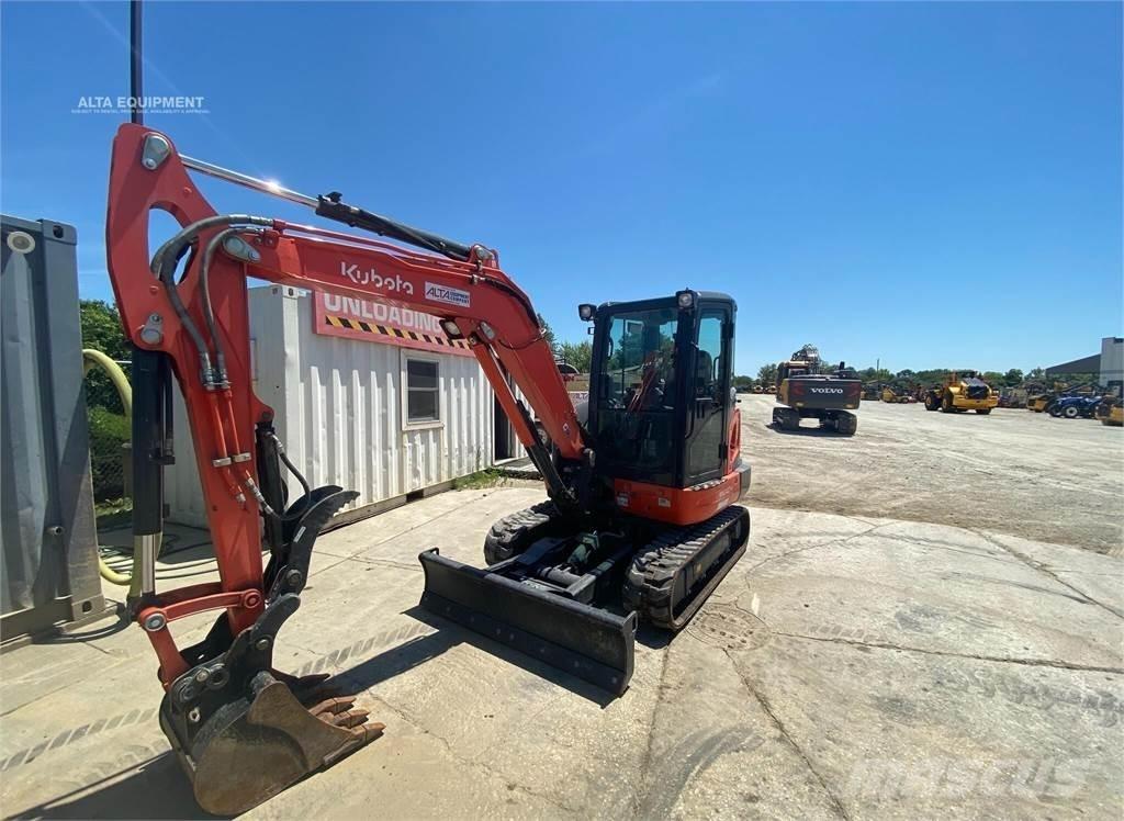 Kubota KX040-4 小型挖土機/掘鑿機<7t(小型挖掘機)