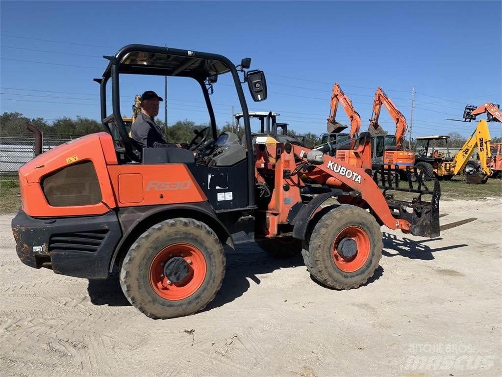 Kubota R530 輪胎式裝載機