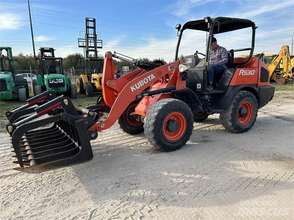 Kubota R530 輪胎式裝載機