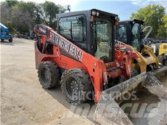 Kubota SSV75 滑移轉向裝載機
