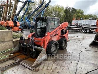 Kubota SSV75 滑移轉向裝載機