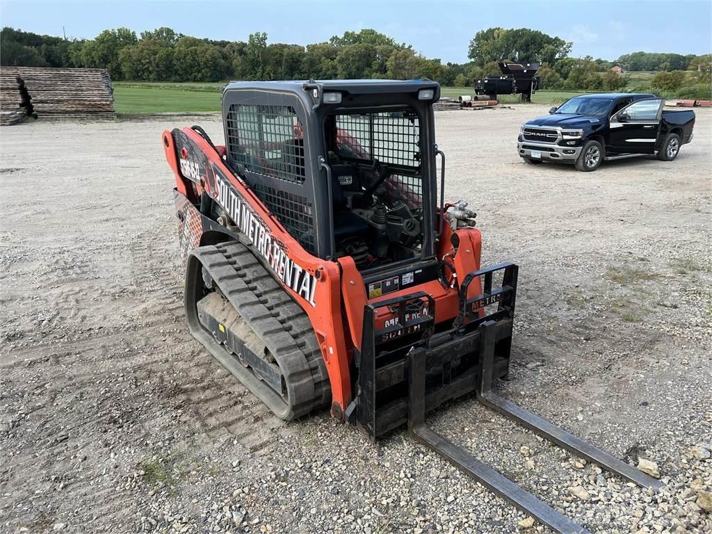Kubota SVL75-2 滑移轉向裝載機