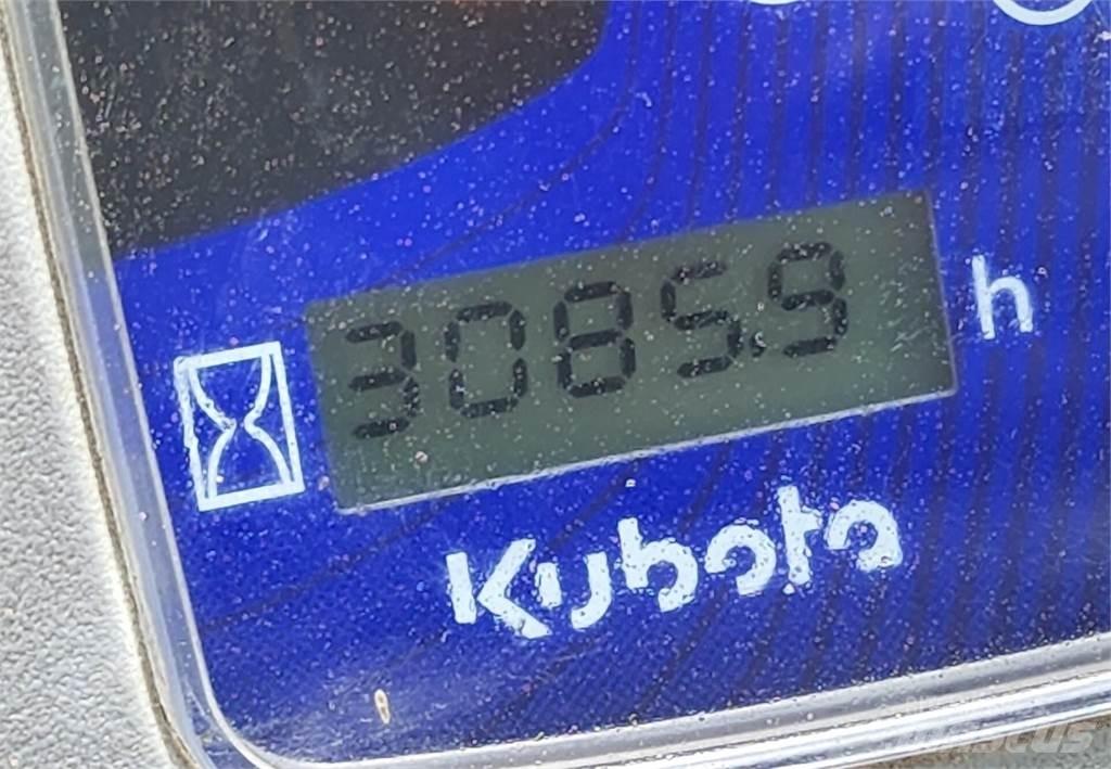 Kubota SVL90-2 滑移轉向裝載機
