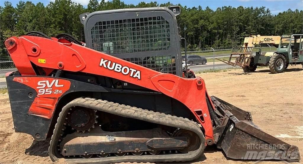 Kubota SVL95-2S 滑移轉向裝載機