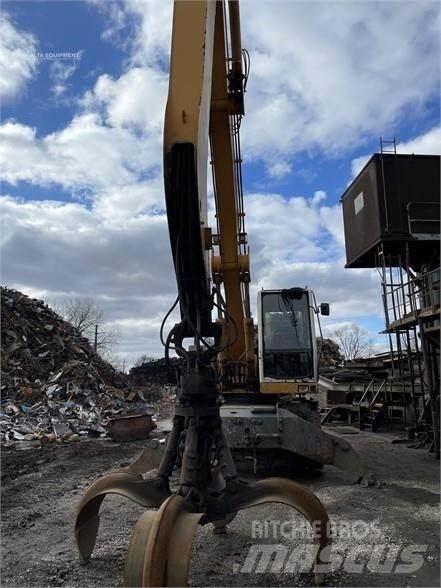 Liebherr A924C 廢棄物/工業用操作車