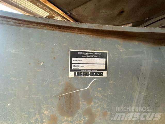 Liebherr LH30C 廢棄物/工業用操作車