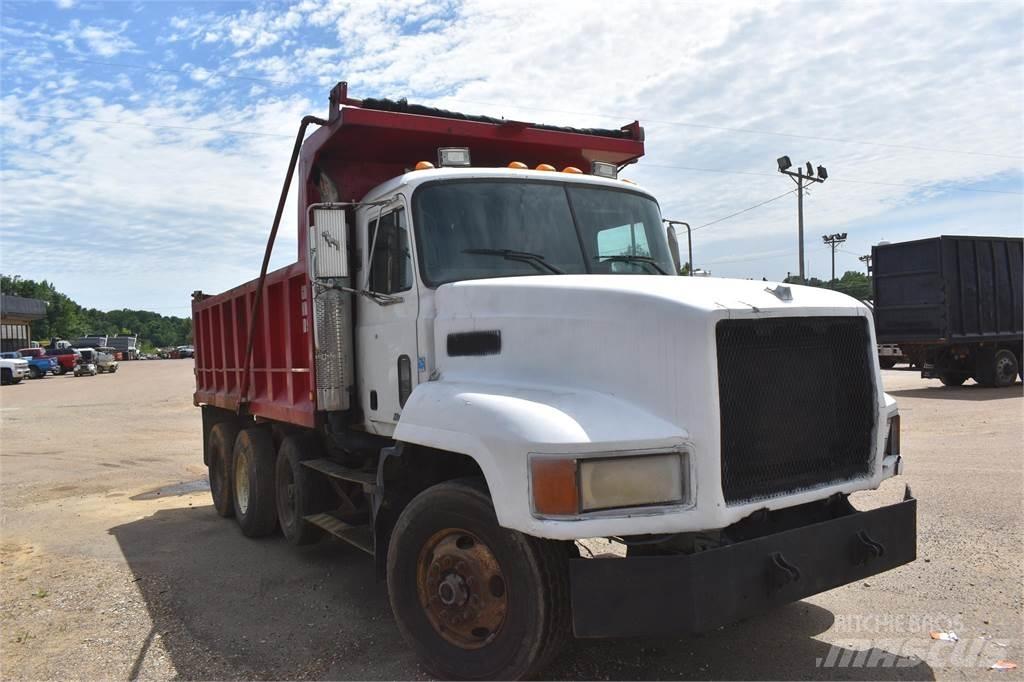 Mack CH613 傾卸式卡車
