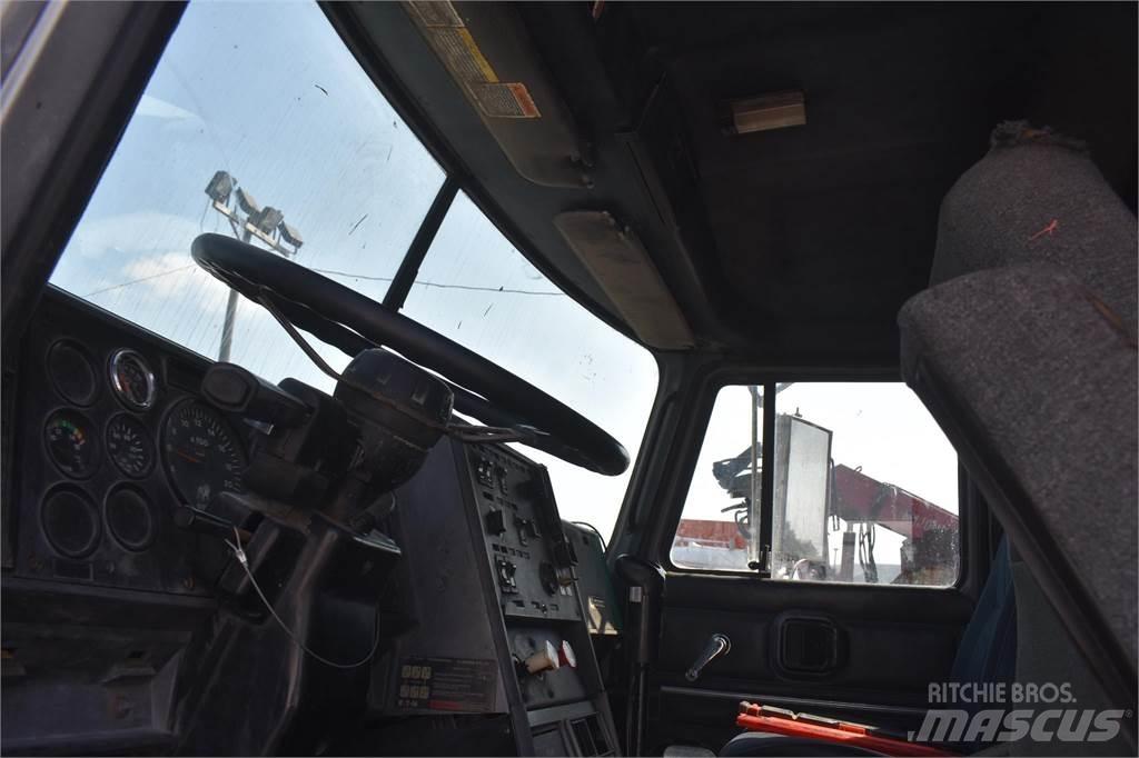 Mack CH613 傾卸式卡車