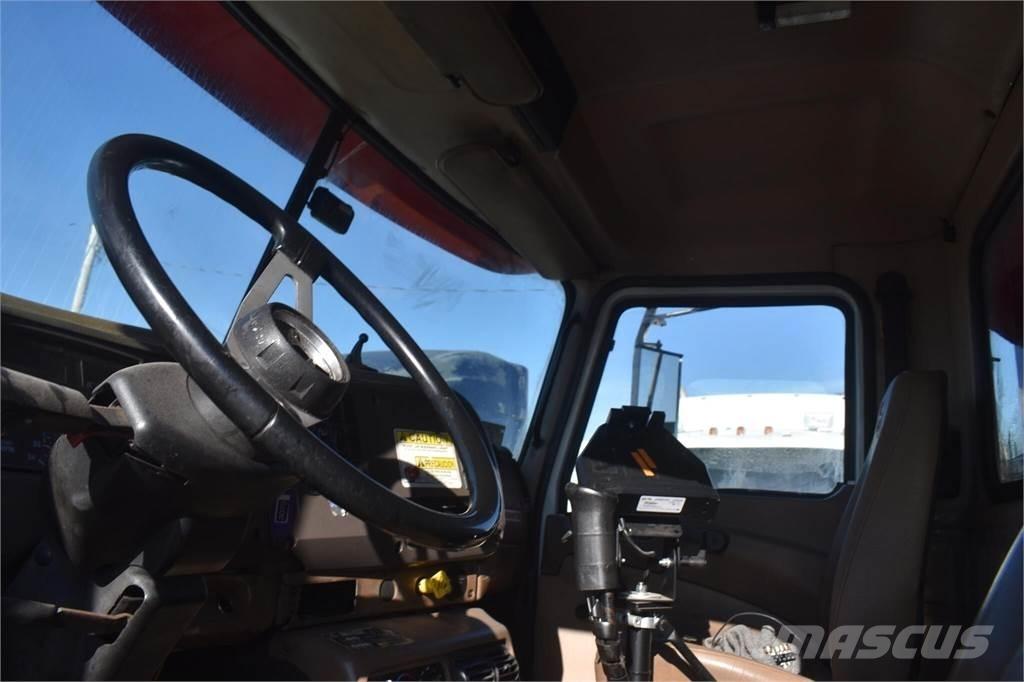 Mack GRANITE CV713 傾卸式卡車