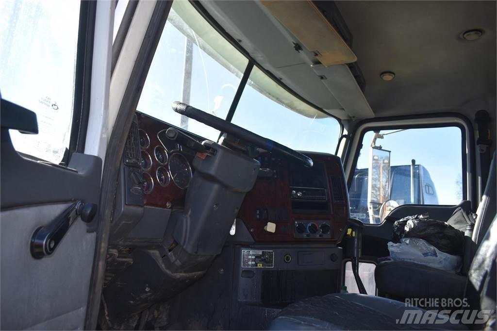 Mack GRANITE GU713 傾卸式卡車