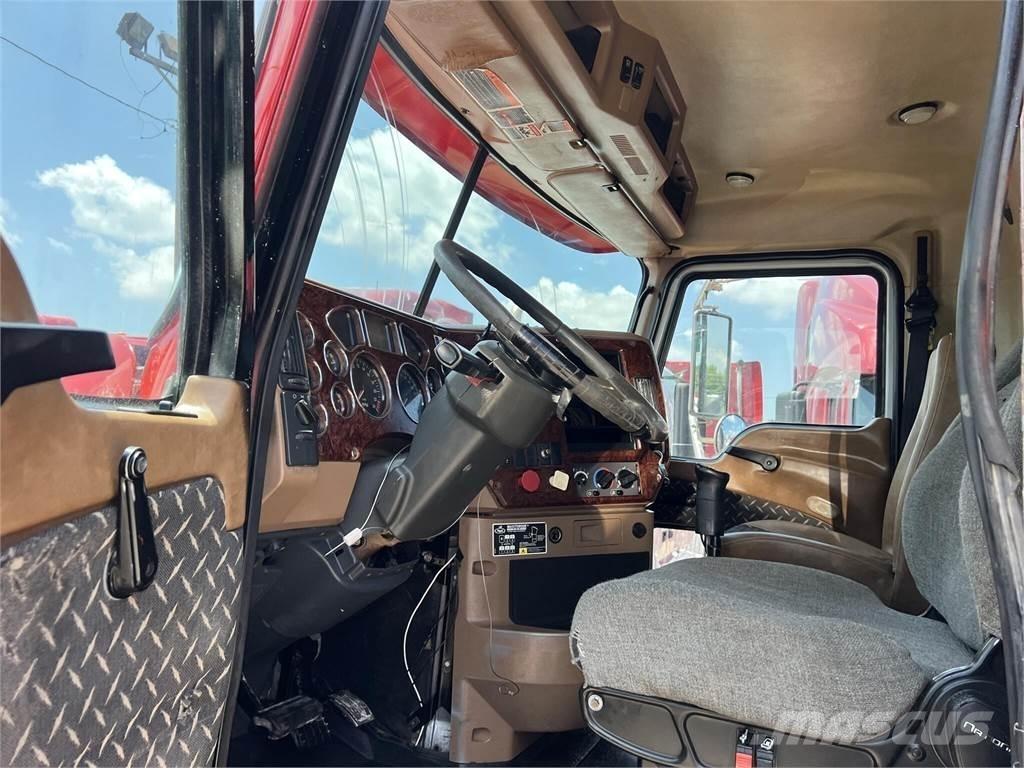 Mack GRANITE GU713 傾卸式卡車