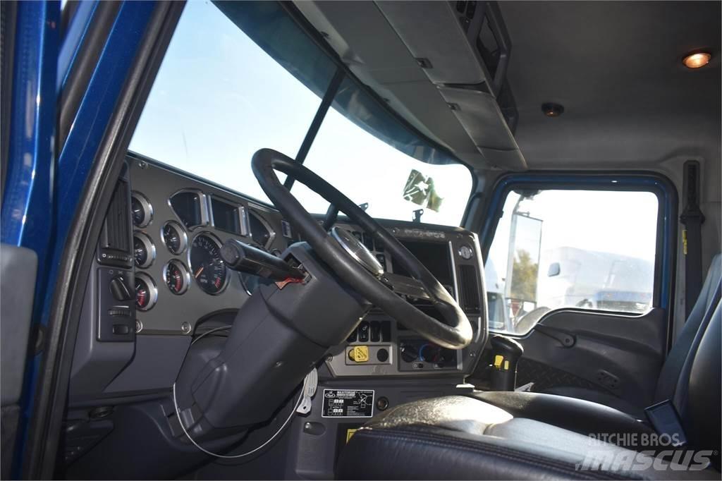 Mack GRANITE GU713 傾卸式卡車