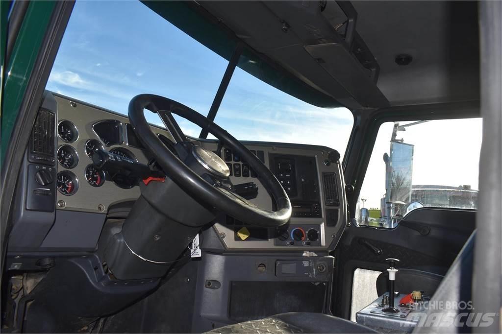 Mack GRANITE GU713 傾卸式卡車