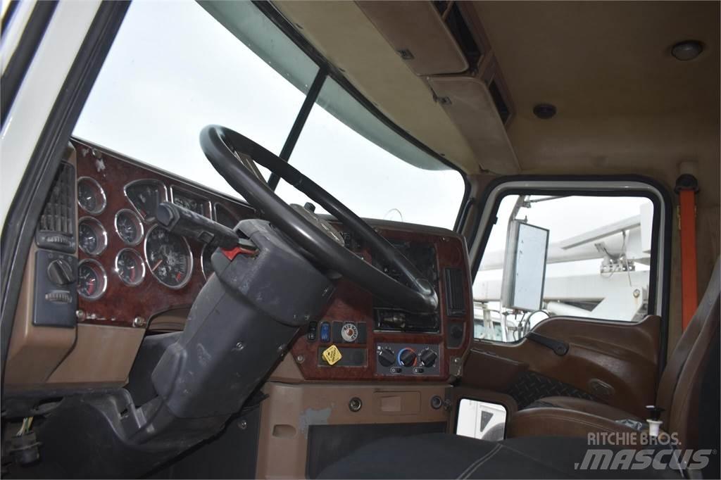 Mack GRANITE GU713 傾卸式卡車
