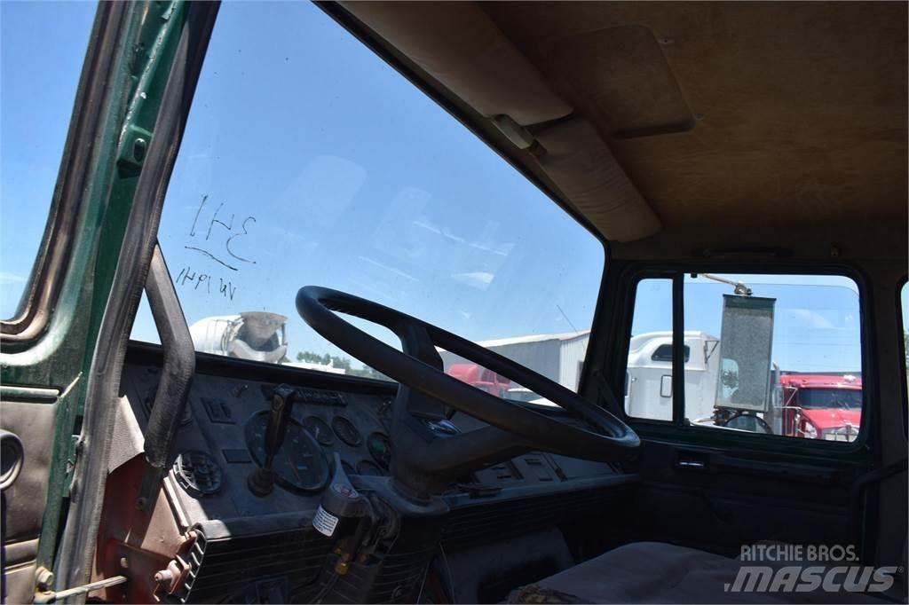 Mack MIDLINER CS200 傾卸式卡車