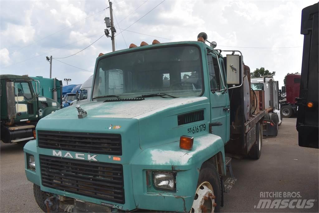 Mack MIDLINER CS200 運油車
