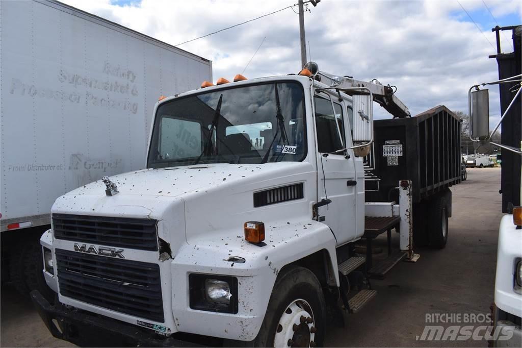 Mack MIDLINER CS300 起重機卡車