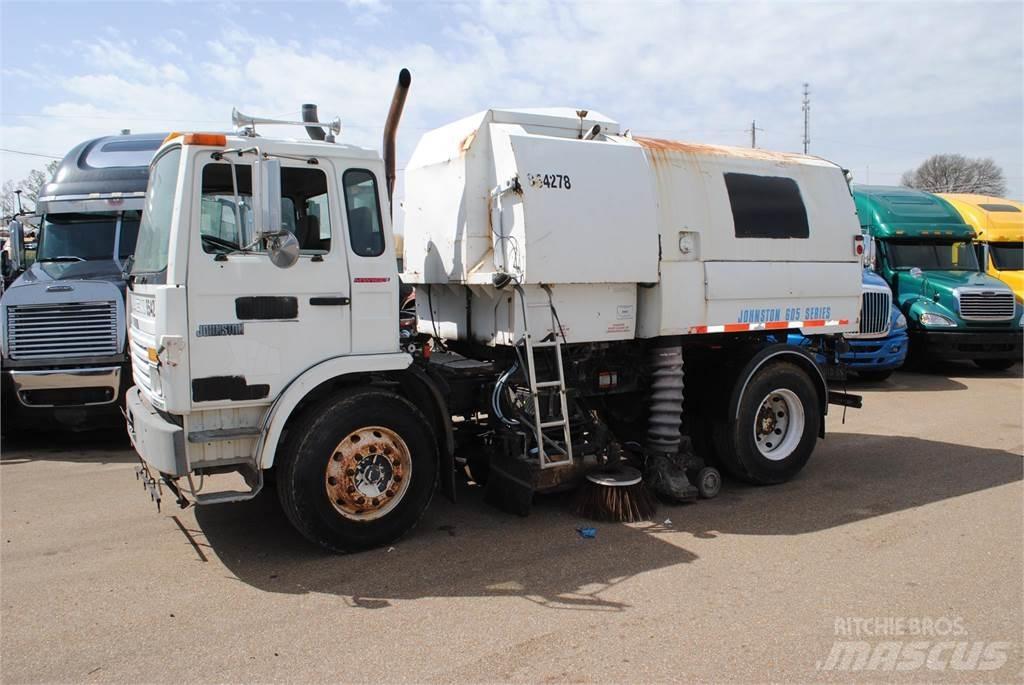Mack MIDLINER MS250 清掃車