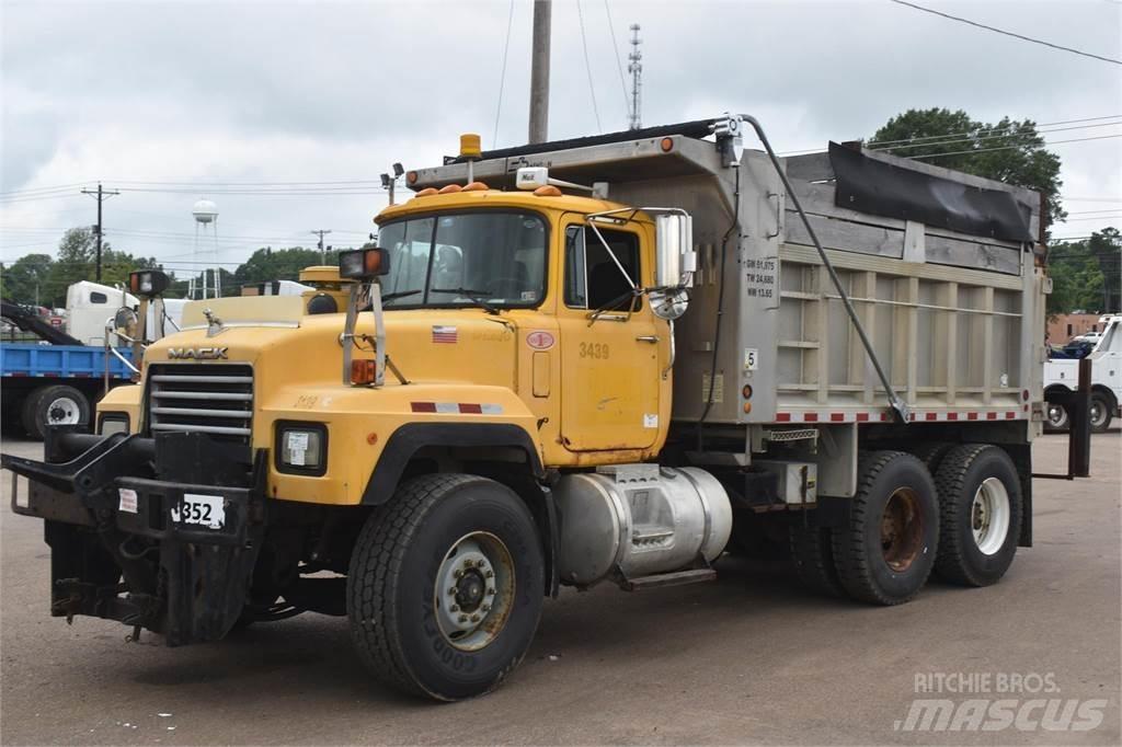 Mack RD688S 傾卸式卡車