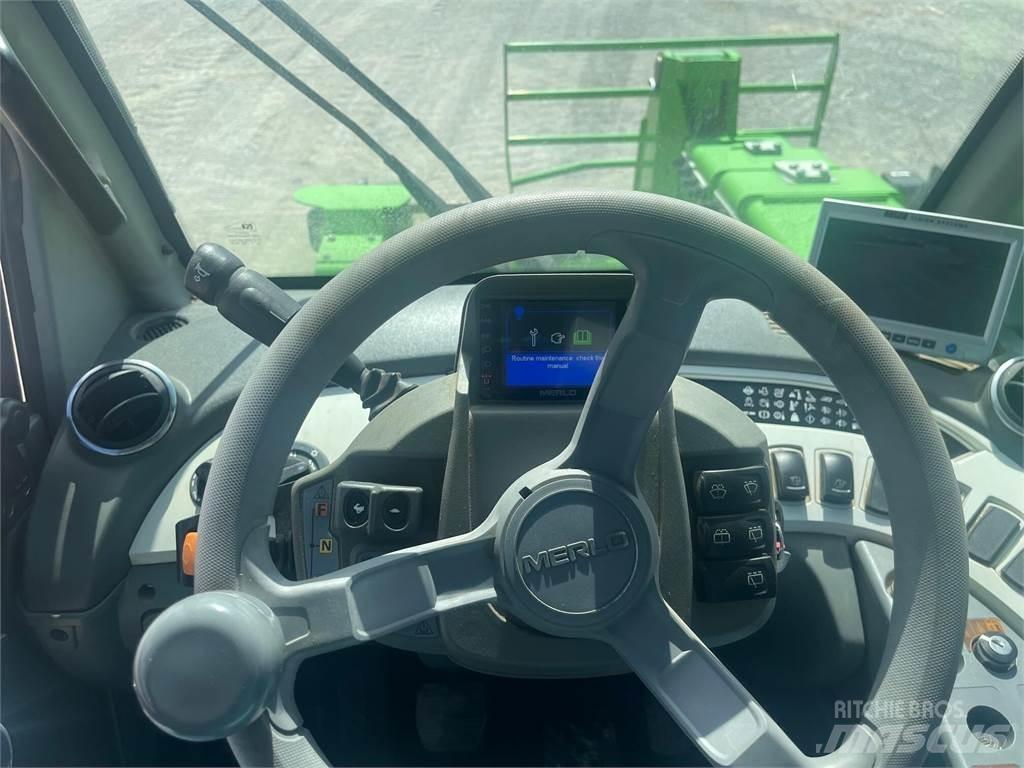 Merlo P50.18HM 伸縮臂操作車