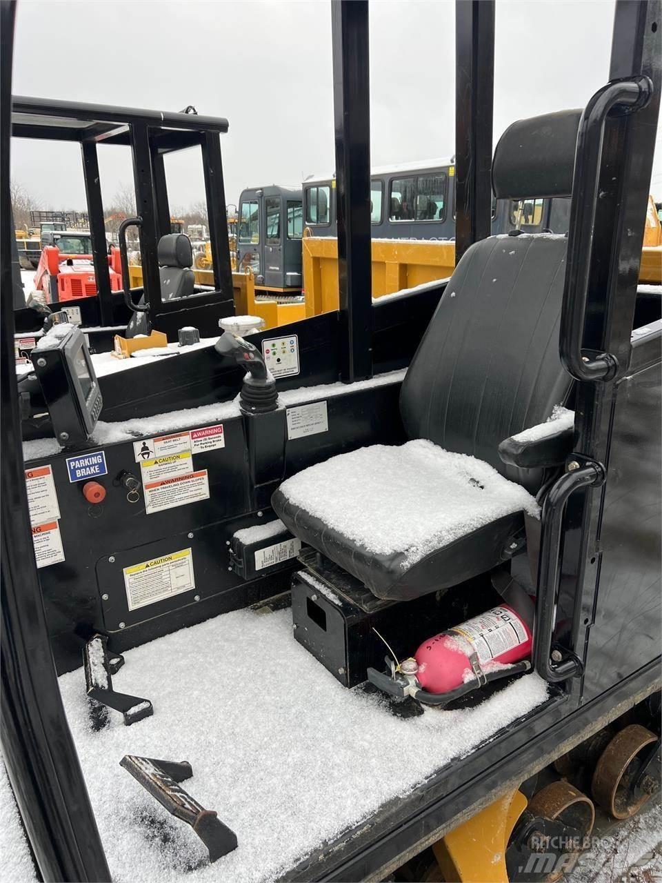 Morooka MST660VD 履帶式傾卸車/翻斗車
