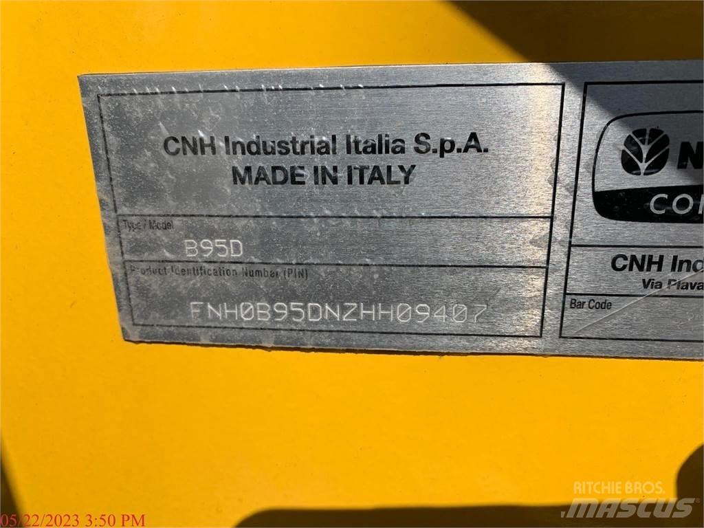 New Holland B95D 反鏟裝載機