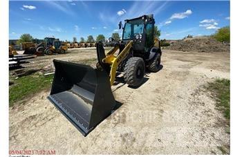 New Holland W80C 輪胎式裝載機