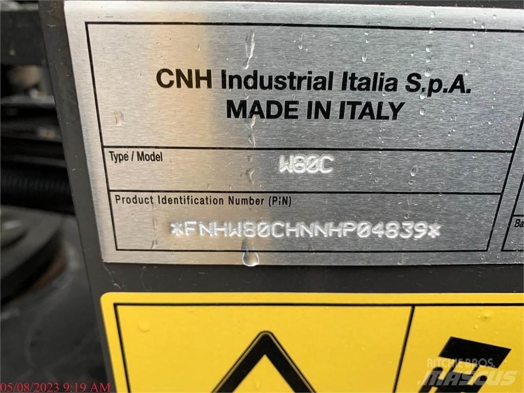 New Holland W80C 輪胎式裝載機