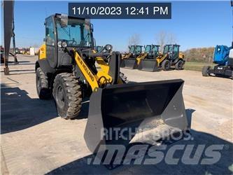 New Holland W80C 輪胎式裝載機