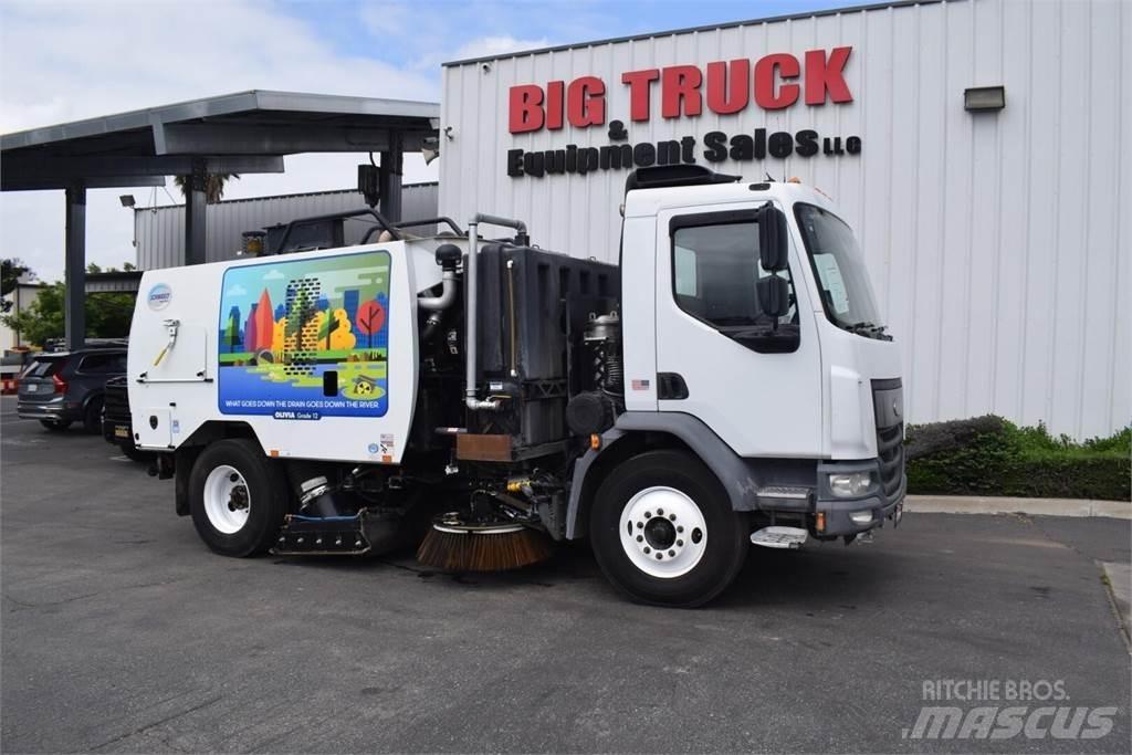 Peterbilt 220 清掃車
