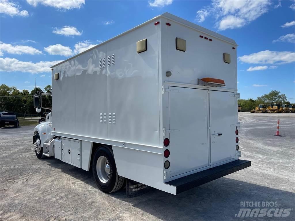 Peterbilt 335 其他